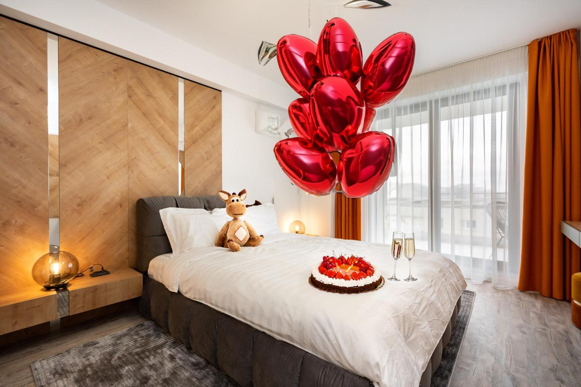 בוקרשט Classy Sassy - Elegant Escape In Timpuri Noi מראה חיצוני תמונה